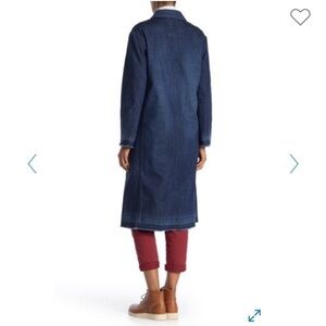 Levis Raw Edge Denim
Duster Jacket Trench Dark
Wash Button Front Size Medium